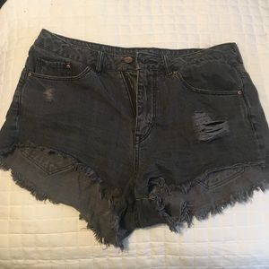 High waisted ripped black jean shorts